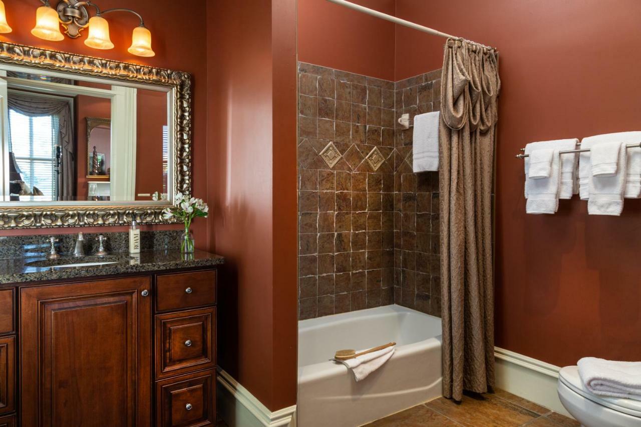 The Inn On West Liberty Savannah Bagian luar foto