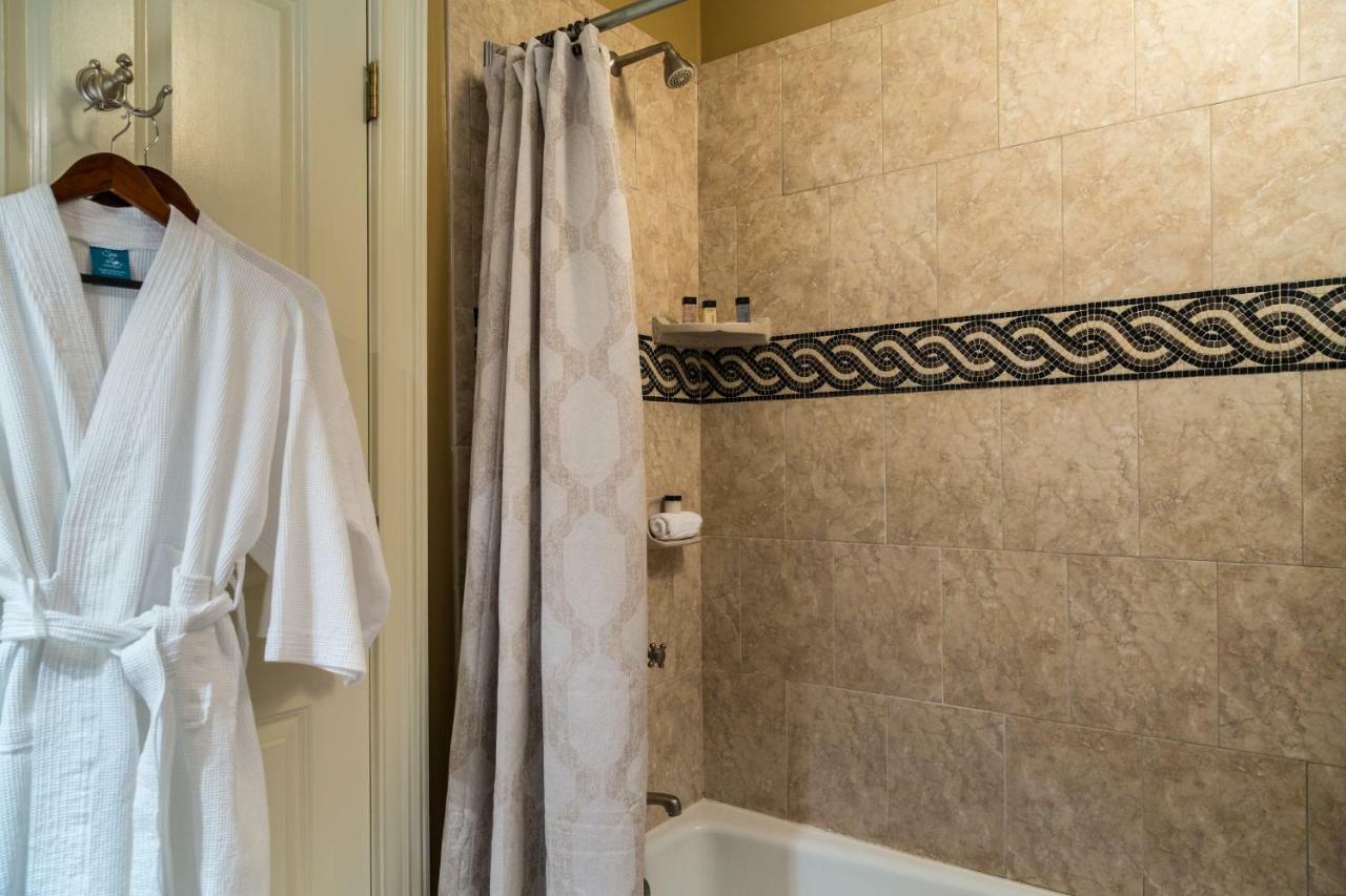 The Inn On West Liberty Savannah Bagian luar foto